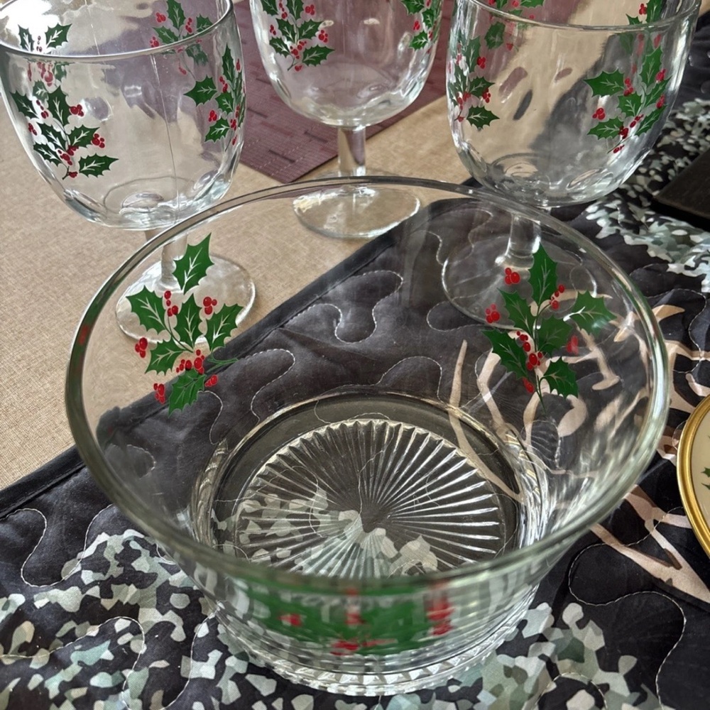 Festive Holiday Glassware Set with Holly Design